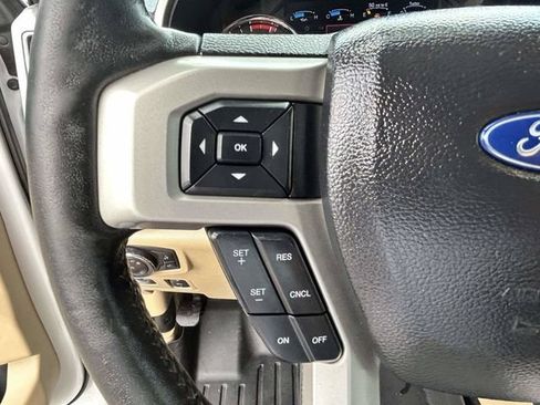 Used 2019 Ford F250 Lariat w/ Lariat Ultimate Package AWD/4WD image 28