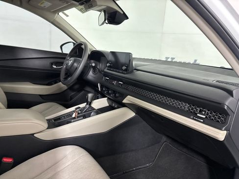 Used 2025 Honda Accord SE image 33