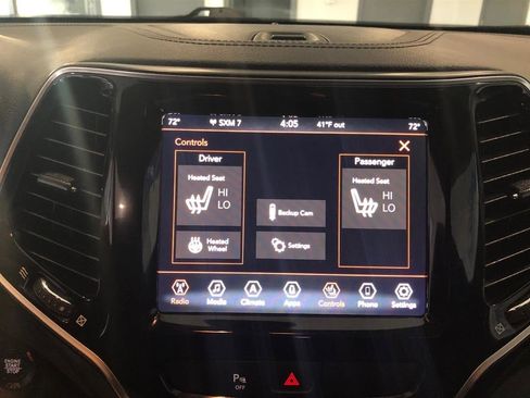 Used 2019 Jeep Cherokee Limited image 17