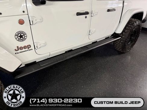 Used 2021 Jeep Gladiator Mojave AWD/4WD image 9