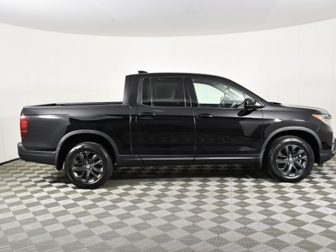 Certified 2025 Honda Ridgeline Sport image 5