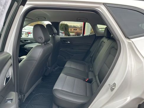 Used 2024 Chevrolet Trax LT image 9