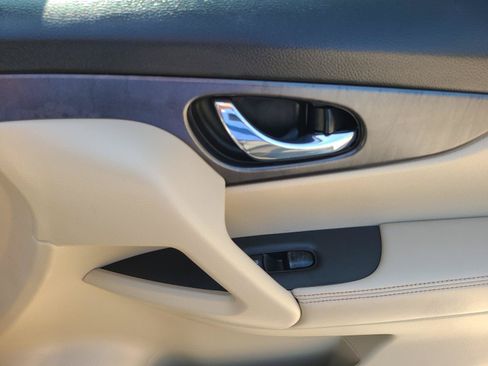 Used 2016 Nissan Rogue S FWD image 21