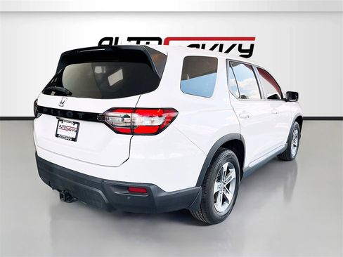 Used 2023 Honda Pilot EX-L image 7