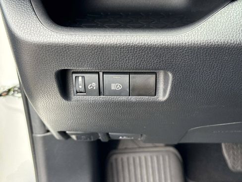Used 2024 Toyota RAV4 LE FWD image 32