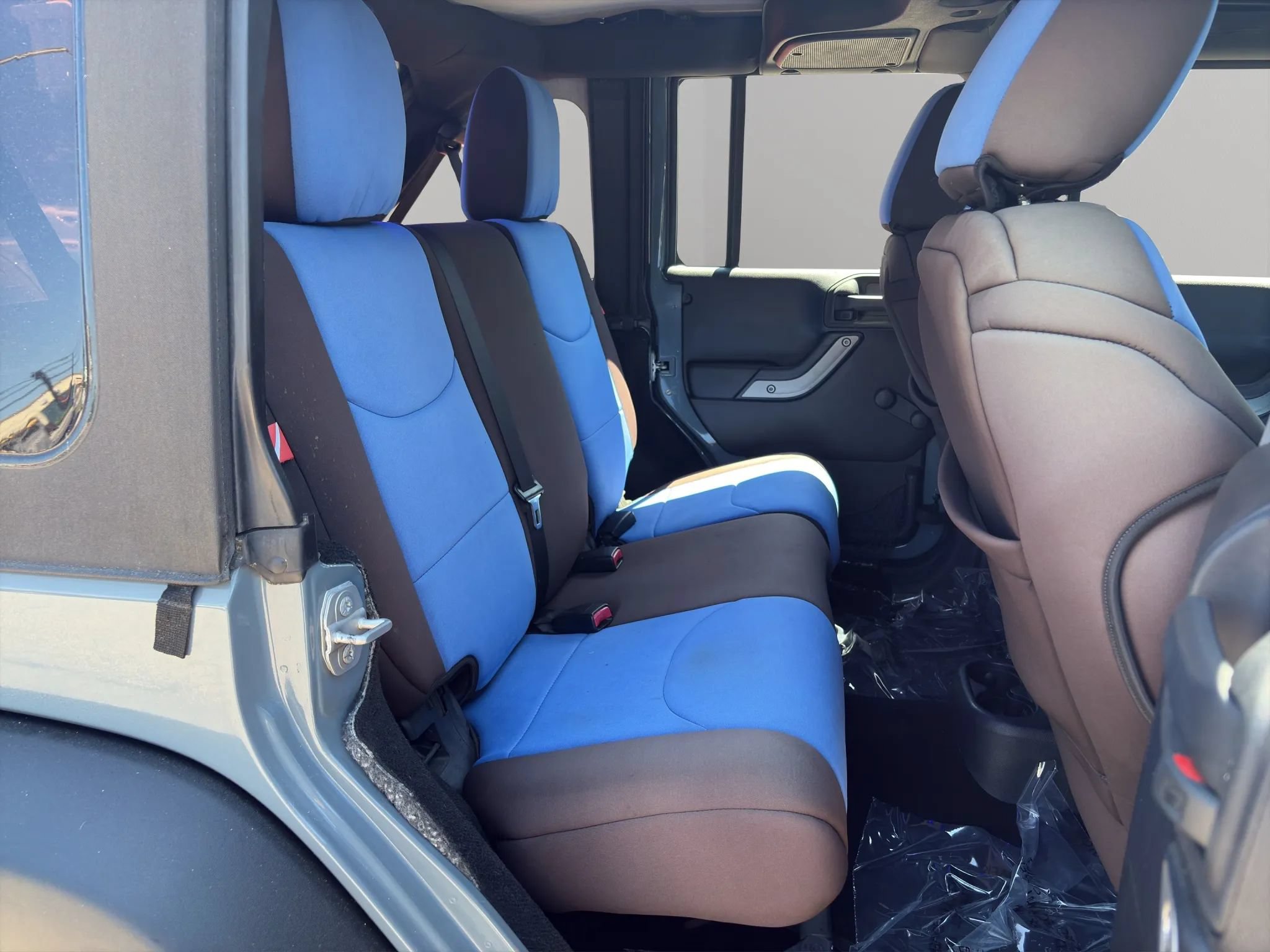 Used 2015 Jeep Wrangler Unlimited Sport AWD/4WD image 21