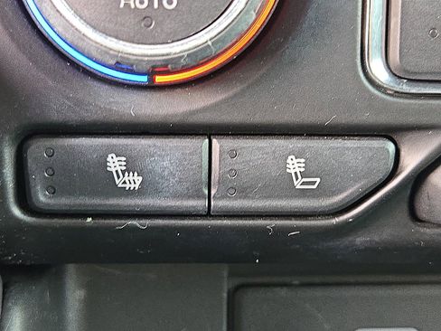 Used 2021 Chevrolet Tahoe Z71 w/ Z71 Off-Road Package image 23