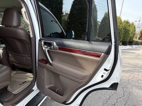 Used 2012 Lexus GX 460 Base AWD 4dr SUV image 25