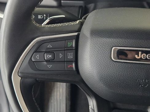 Used 2023 Jeep Grand Cherokee Altitude AWD/4WD image 30