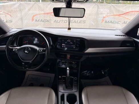 Used 2019 Volkswagen Jetta R-Line image 25