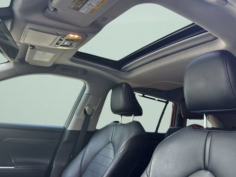 Used 2021 Toyota Highlander XLE FWD image 14