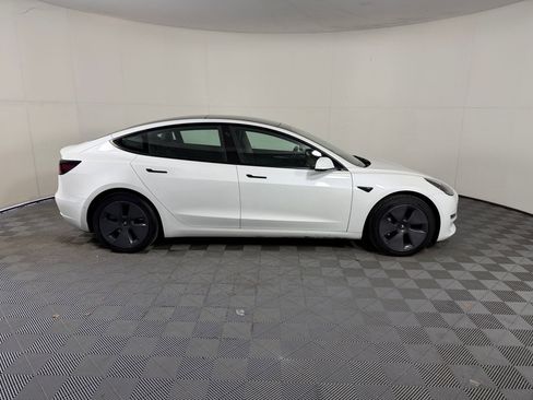 Used 2022 Tesla Model 3 RWD image 8
