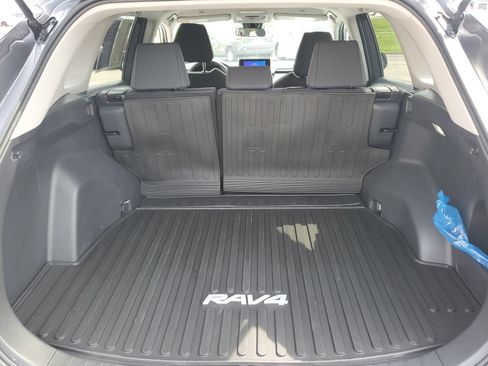 Certified 2023 Toyota RAV4 LE FWD image 9