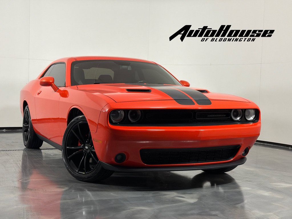 Used 2018 Dodge Challenger SXT w/ Blacktop Package RWD image 1