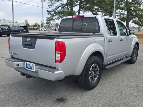 Used 2015 Nissan Frontier Desert Runner image 5