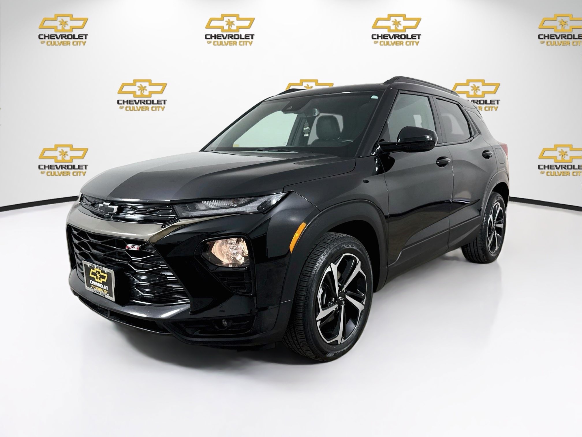 Used 2023 Chevrolet TrailBlazer RS w/ Convenience Package FWD image 3