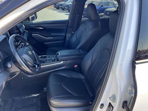 Used 2021 Toyota Highlander XSE image 14