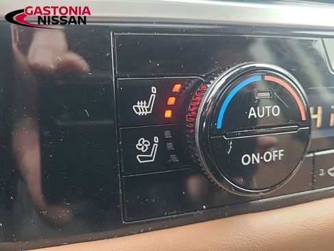 Used 2024 Nissan Pathfinder Platinum w/ Cargo Package image 48