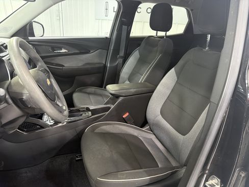 Used 2023 Chevrolet TrailBlazer LT w/ Convenience Package FWD image 9