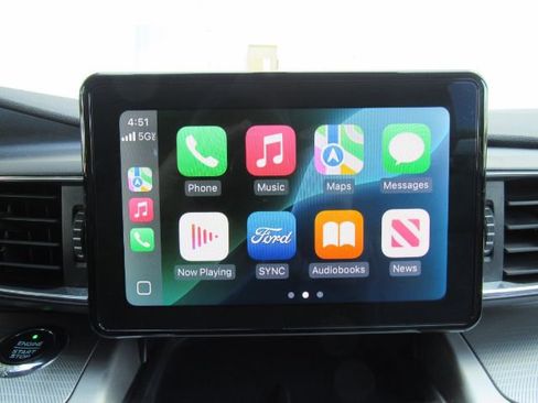 Used 2021 Ford Explorer XLT w/ Equipment Group 202A image 12