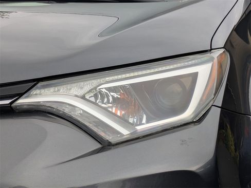 Used 2016 Toyota RAV4 XLE image 7