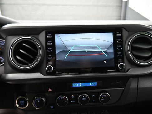 Used 2023 Toyota Tacoma TRD Off-Road image 8