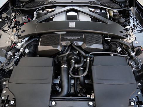 New 2026 Aston Martin Vanquish Convertible image 26