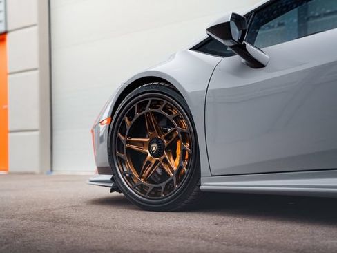 Used 2023 Lamborghini Huracan Tecnica RWD image 4