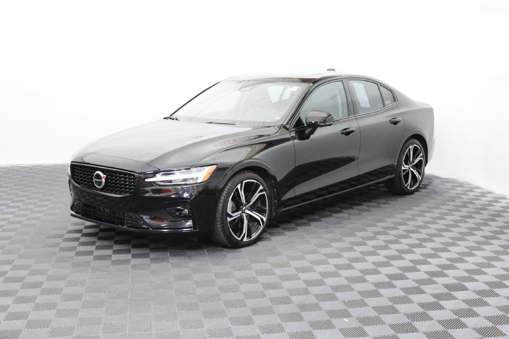 Used 2024 Volvo S60 B5 Plus AWD/4WD image 5
