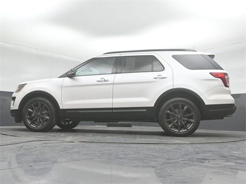 Certified 2018 Ford Explorer XLT w/ Equipment Group 202A image 42