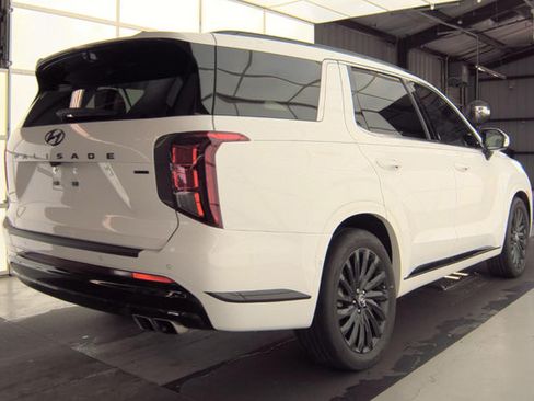 Used 2024 Hyundai Palisade Calligraphy AWD/4WD image 3