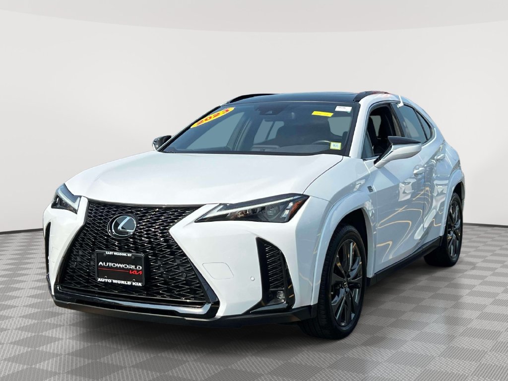 Used 2024 Lexus UX 250h F Sport AWD/4WD image 3