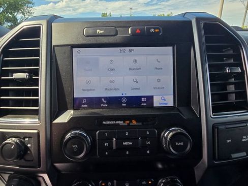 Used 2020 Ford F150 XLT w/ Equipment Group 302A Luxury AWD/4WD image 22