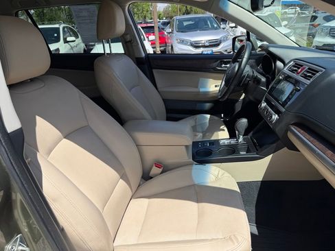 Used 2017 Subaru Outback 2.5i Limited w/ Popular Package #5 AWD/4WD image 18