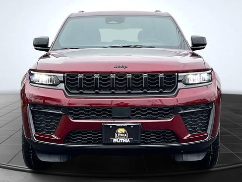 New 2026 Jeep Grand Cherokee Altitude AWD/4WD image 6