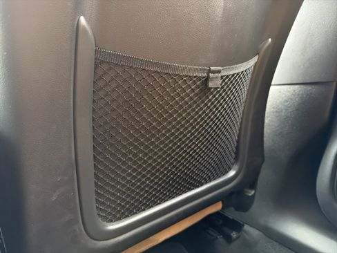 Used 2023 Volvo XC60 T8 Ultimate w/ Climate Package image 54