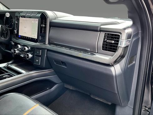 Used 2024 Ford F250 Platinum AWD/4WD image 10