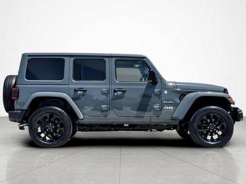 Used 2024 Jeep Wrangler Unlimited Sahara w/ Technology Group AWD/4WD image 6