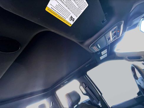 Used 2025 Ford F150 Raptor AWD/4WD image 11