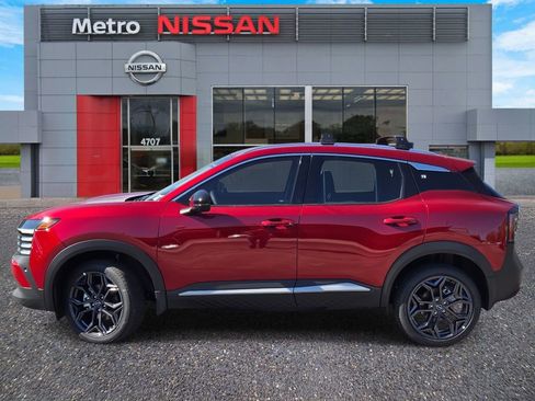 New 2026 Nissan Kicks SR FWD image 3