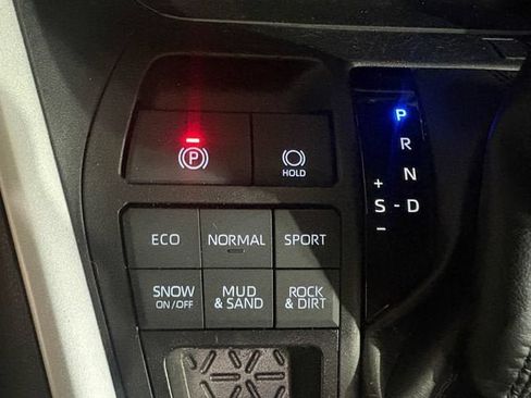 Used 2023 Toyota RAV4 XLE w/ Convenience Package AWD/4WD image 18