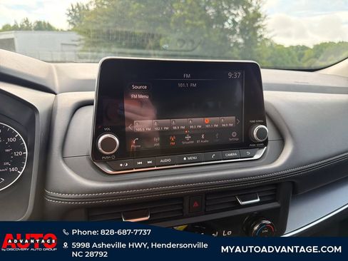 Used 2025 Nissan Rogue SV AWD/4WD image 15