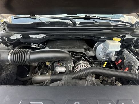 Used 2019 RAM 1500 Laramie AWD/4WD image 25