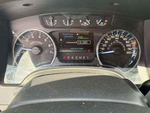 Used 2011 Ford F150 XLT w/ XLT Chrome Pkg RWD image 19