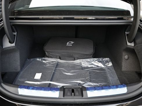 New 2026 Porsche Taycan image 30