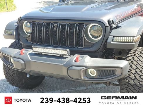 Used 2023 Jeep Gladiator Rubicon AWD/4WD image 15