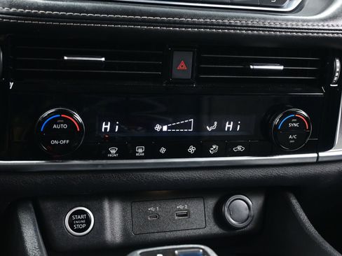 Used 2021 Nissan Rogue SV image 20