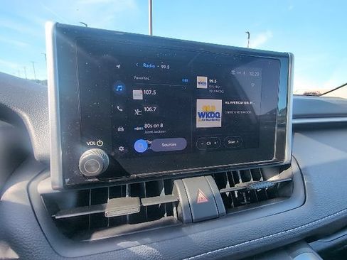 Used 2025 Toyota RAV4 XLE w/ Convenience Package FWD image 17
