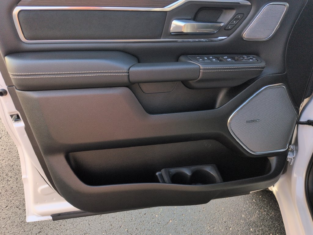 Used 2026 RAM 1500 Laramie AWD/4WD image 10