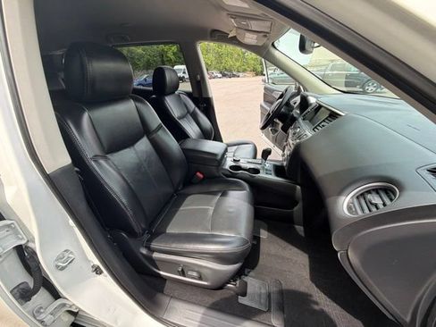 Used 2018 Nissan Pathfinder SL w/ Midnight Edition Package AWD/4WD image 25